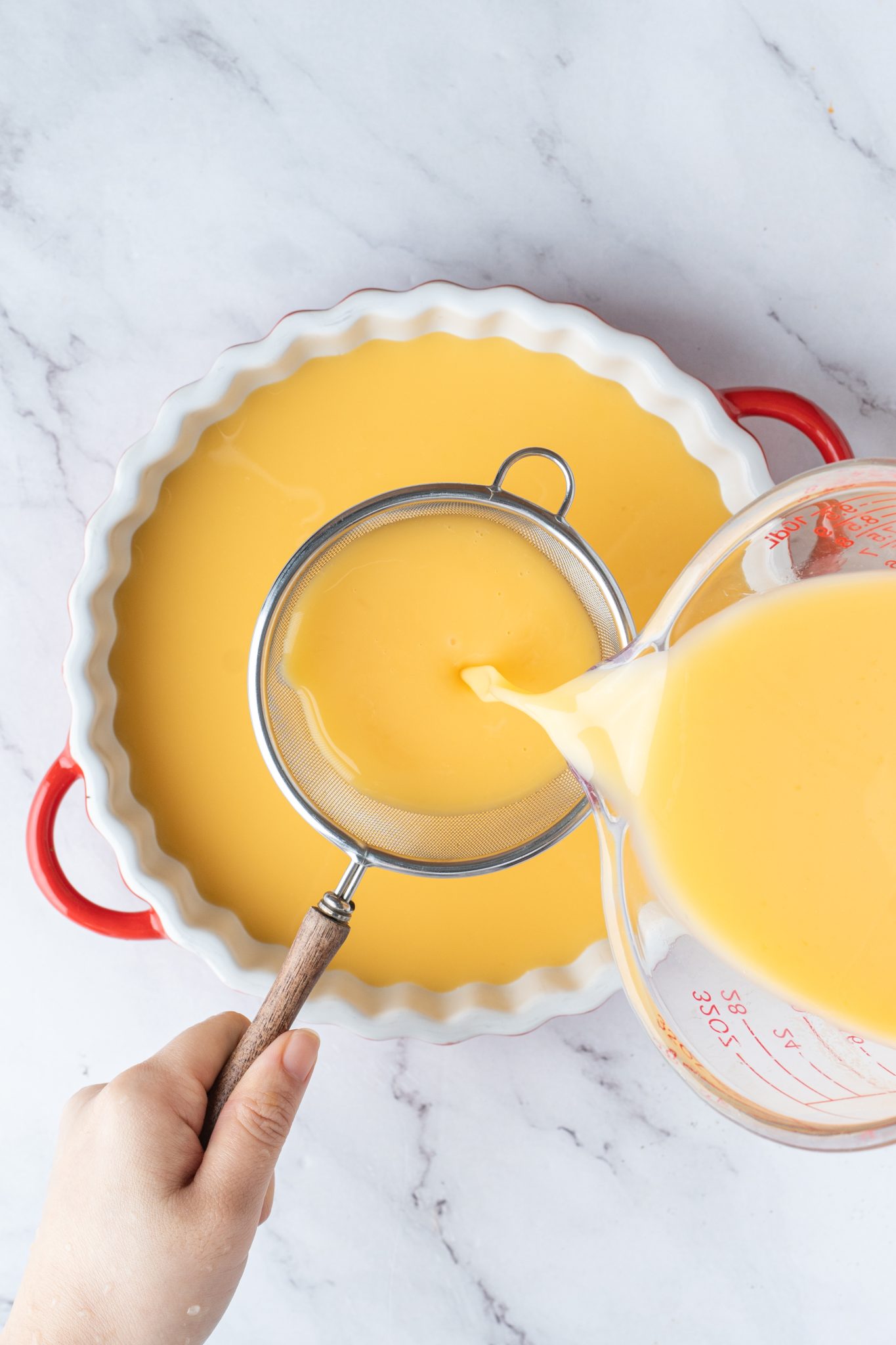 Process of making double steamed eggs