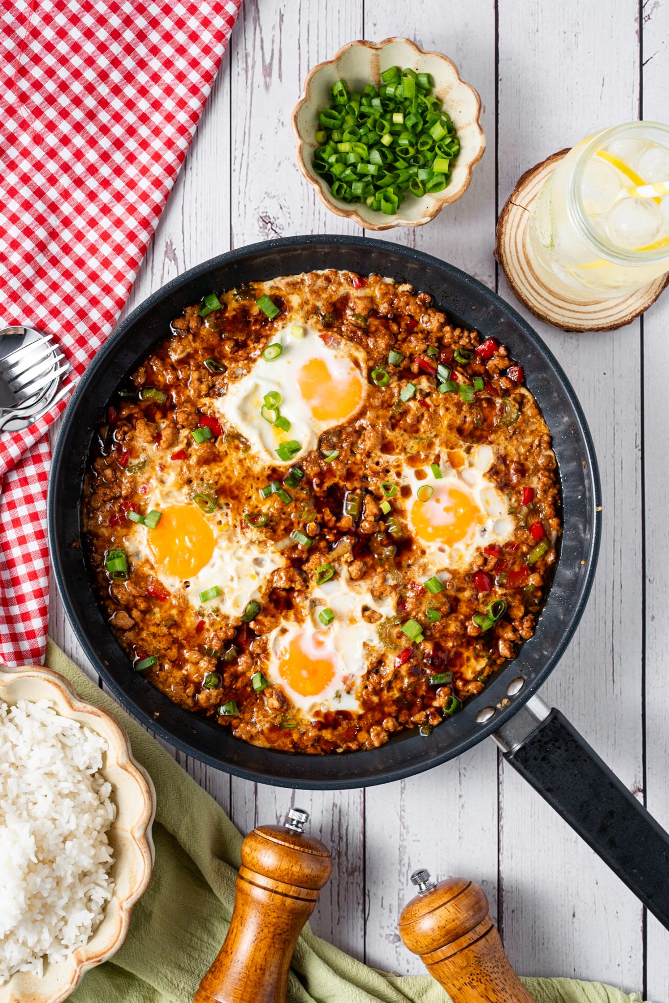 Process for making Minced Meat with Egg Rice Bowl